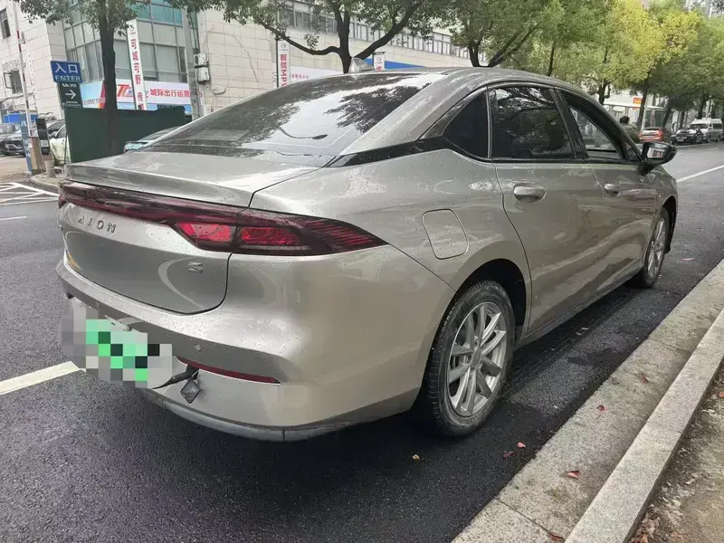 2023 Aion S с пробегом 122 000 км
