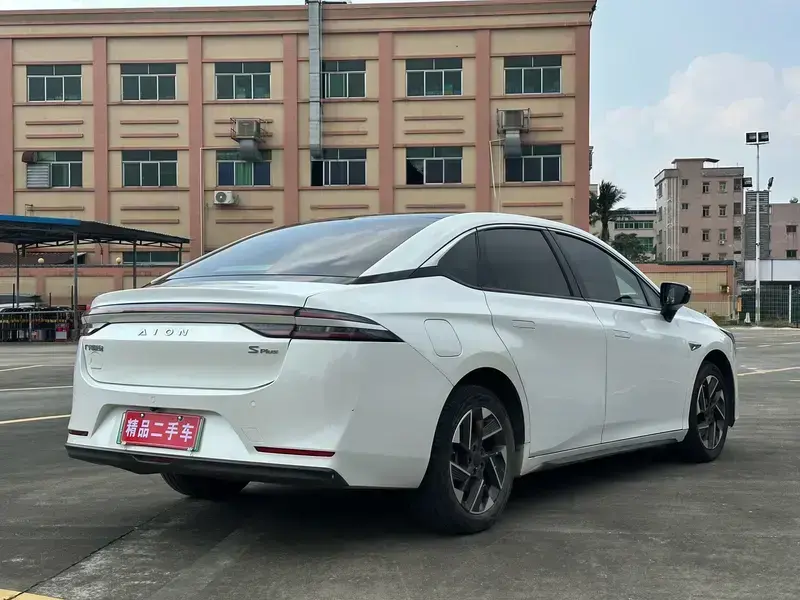 2023 Aion S с пробегом 110 000 км