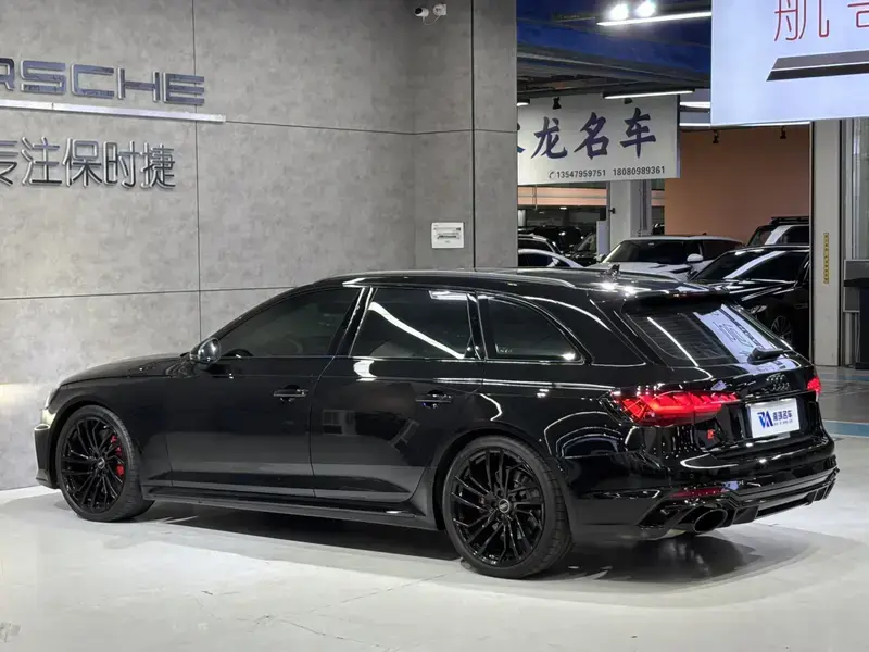 2023 Audi RS 4 с пробегом 29 000 км