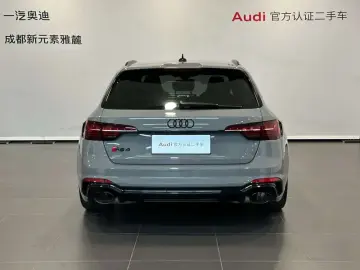 2022 Audi RS 4 с пробегом 37 000 км