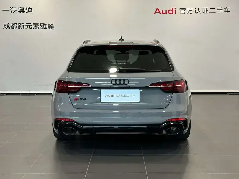 2022 Audi RS 4 с пробегом 37 000 км