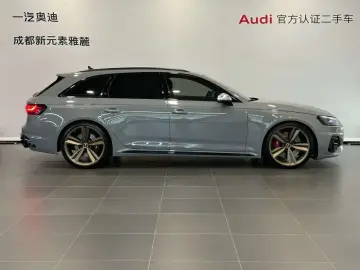 2022 Audi RS 4 с пробегом 37 000 км