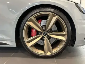 2022 Audi RS 4 с пробегом 37 000 км