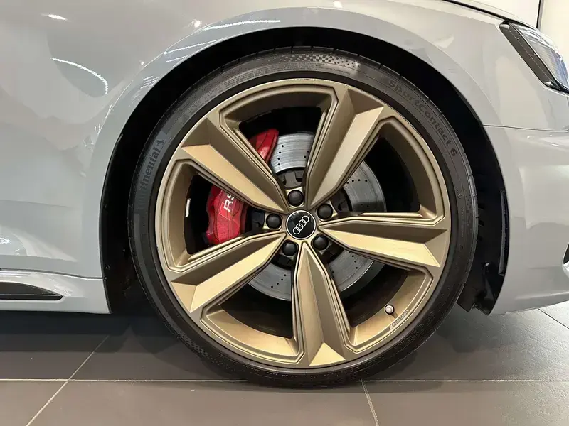 2022 Audi RS 4 с пробегом 37 000 км