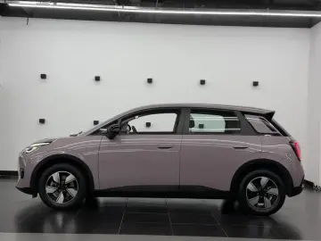 2025 Aion UT с пробегом 8 600 км