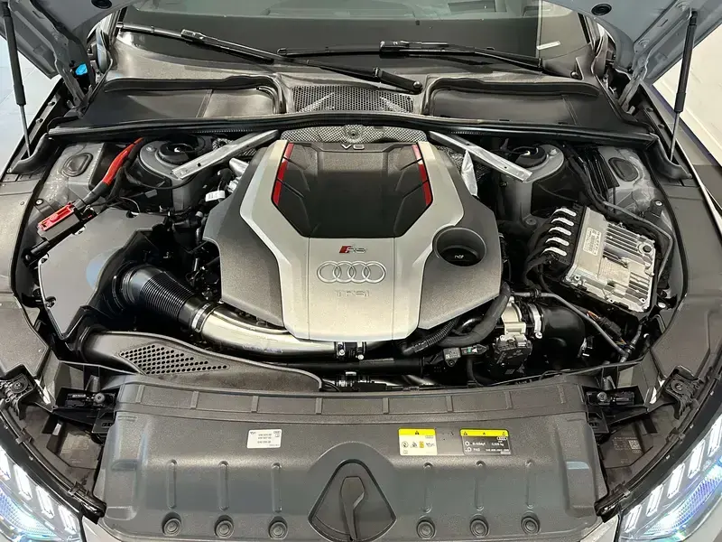 2022 Audi RS 4 с пробегом 37 000 км