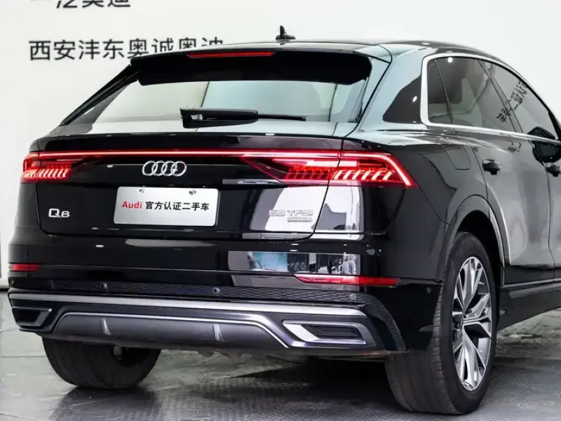 2023 Audi Q8 с пробегом 28 000 км