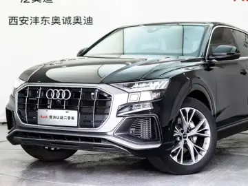 2023 Audi Q8 с пробегом 28 000 км