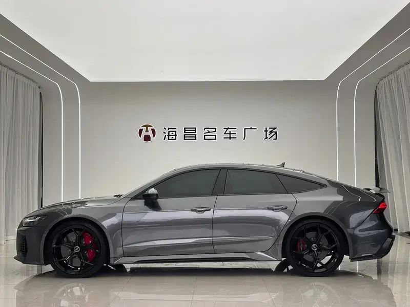 2021 Audi RS 7 с пробегом 79 000 км
