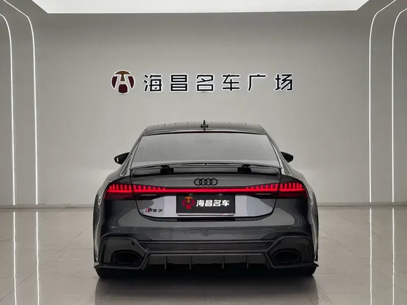 2021 Audi RS 7 с пробегом 79 000 км
