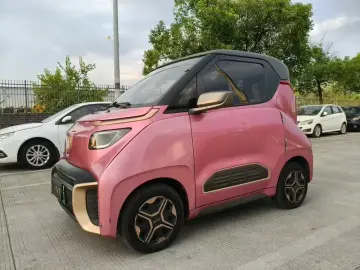 Baojun E200