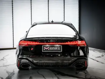 2024 Audi RS 7 с пробегом 24 000 км