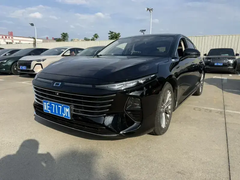 2024 Bestune B70 с пробегом 22 000 км