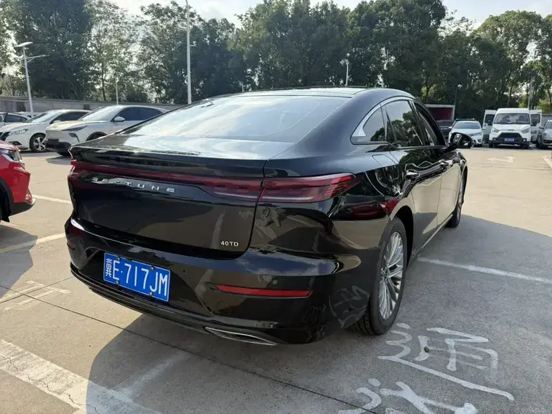 2024 Bestune B70 с пробегом 22 000 км