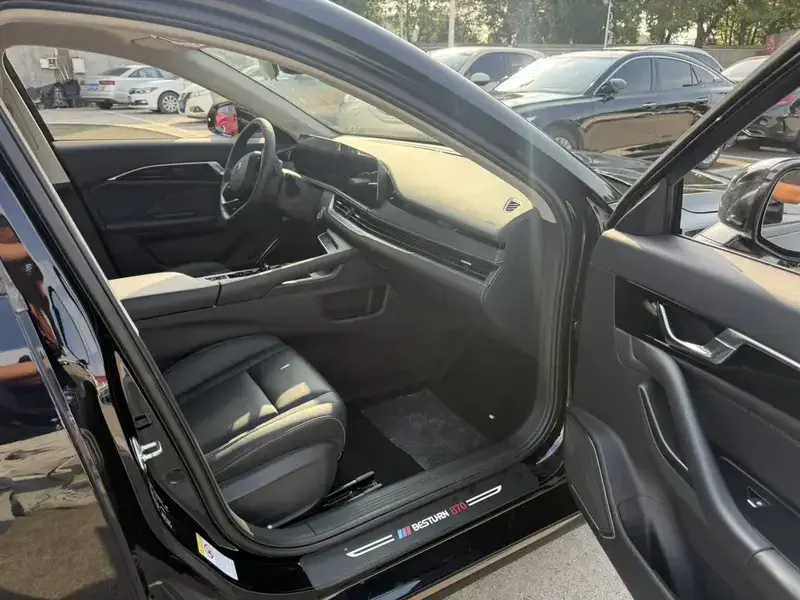 2024 Bestune B70 с пробегом 22 000 км