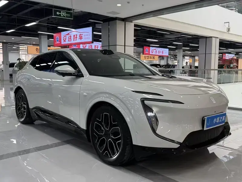 2026 Avatr 07 с пробегом 10 000 км