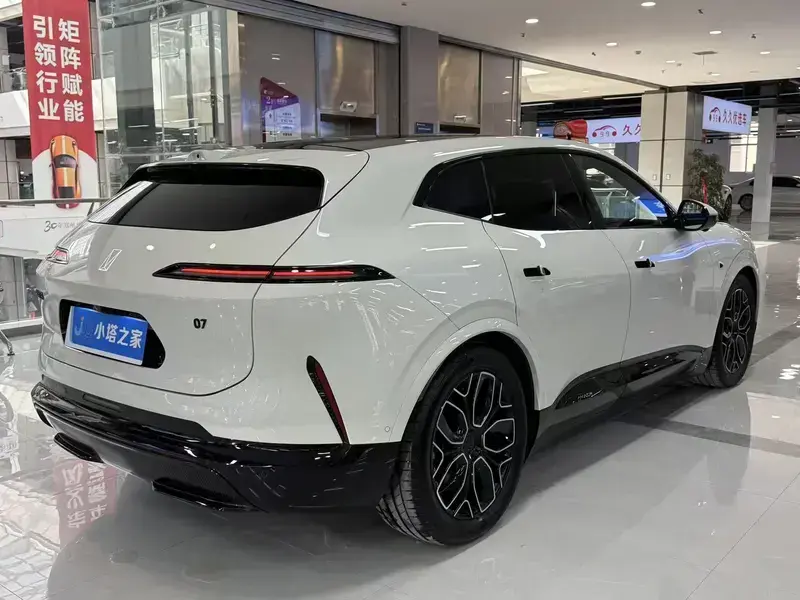 2026 Avatr 07 с пробегом 10 000 км