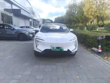 2024 Avatr 07 с пробегом 2 400 км