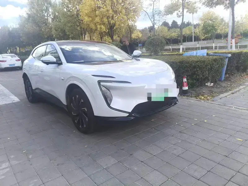 2024 Avatr 07 с пробегом 2 400 км