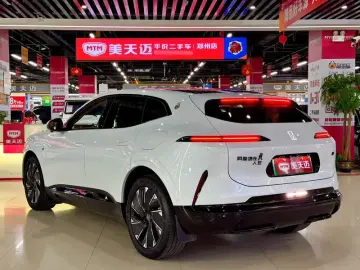 2024 Avatr 07 с пробегом 32 000 км