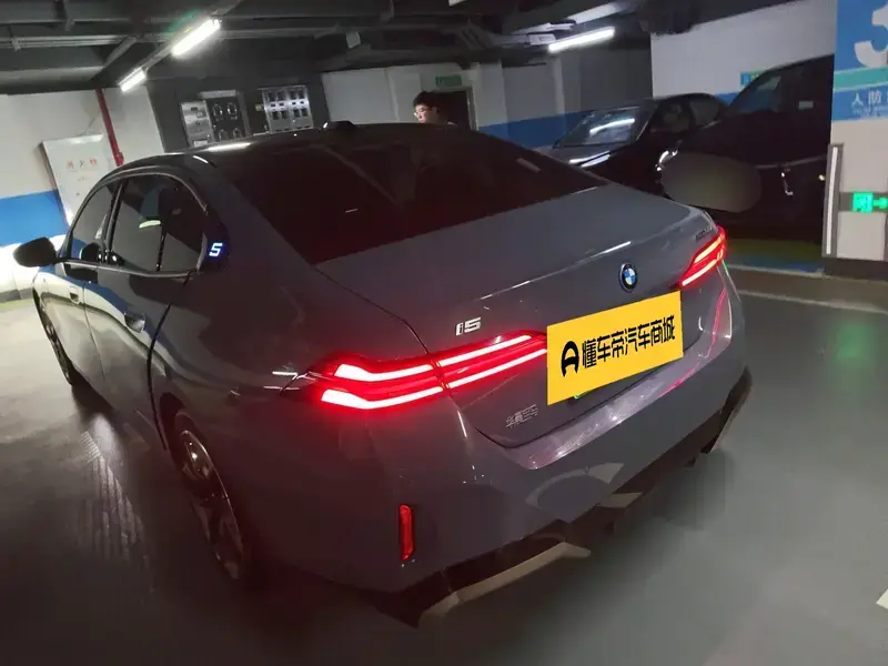 2024 BMW i5 с пробегом 54 700 км