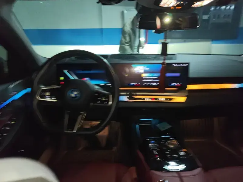 2024 BMW i5 с пробегом 54 700 км