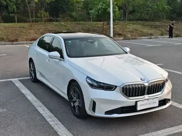 2024 BMW i5 с пробегом 19 200 км