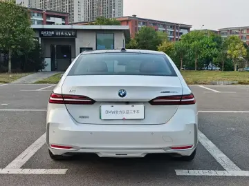 2024 BMW i5 с пробегом 19 200 км