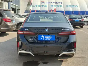 2024 BMW i5 с пробегом 12 600 км