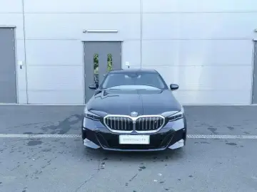 2025 BMW i5 с пробегом 13 400 км