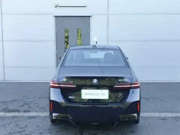 2025 BMW i5 с пробегом 23 600 км
