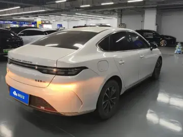 2023 BYD Destroyer 05 с пробегом 35 000 км