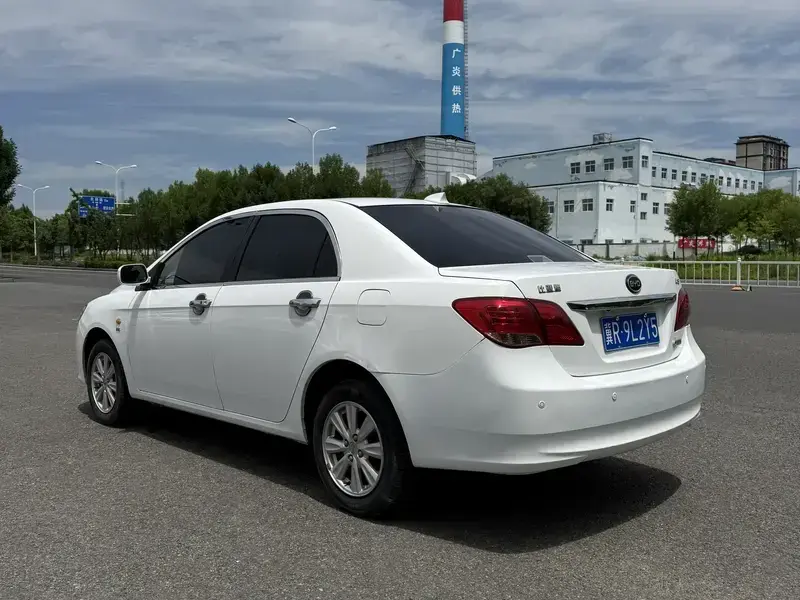 2015 BYD L3 с пробегом 100 000 км