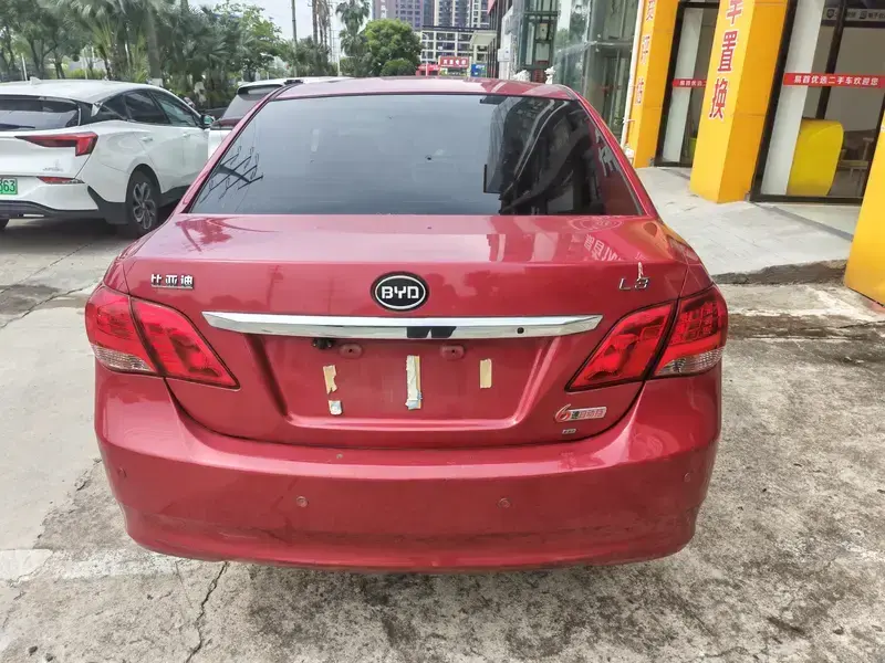 2013 BYD L3 с пробегом 70 000 км