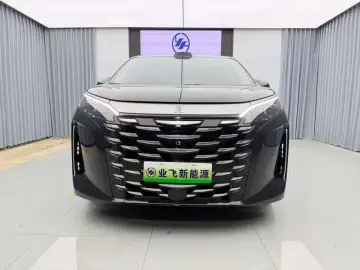 2026 BYD Xia (M9) с пробегом 43 000 км