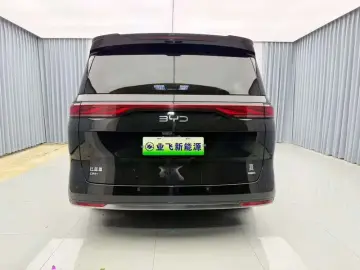 2026 BYD Xia (M9) с пробегом 43 000 км
