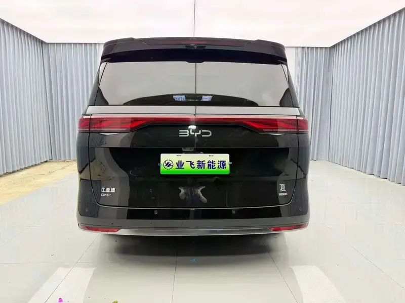 2026 BYD Xia (M9) с пробегом 43 000 км