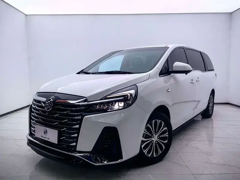 2023 Buick GL8 с пробегом 32 000 км