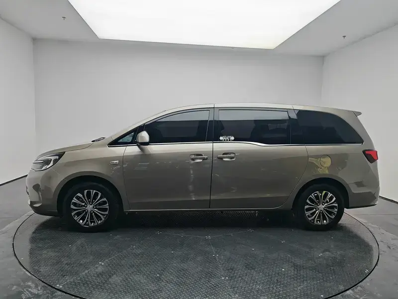 2022 Buick GL8 с пробегом 50 400 км