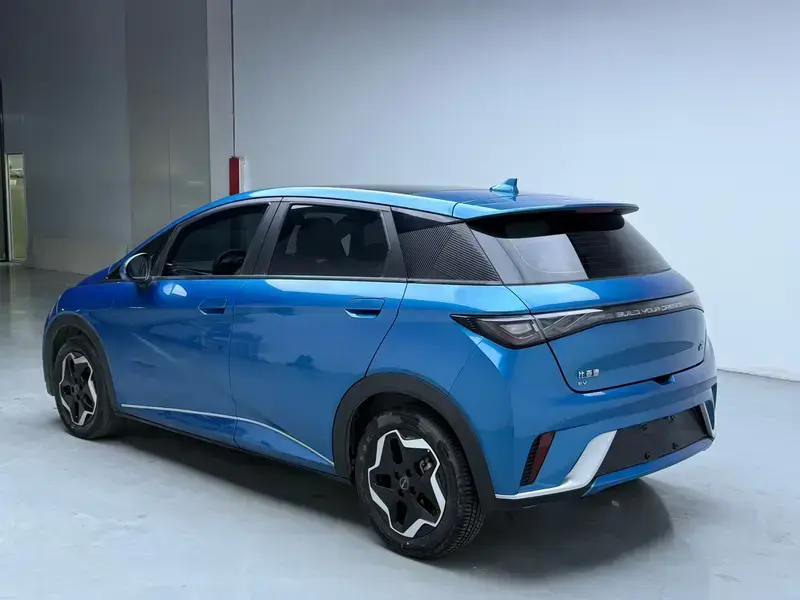 2021 BYD Dolphin с пробегом 32 800 км