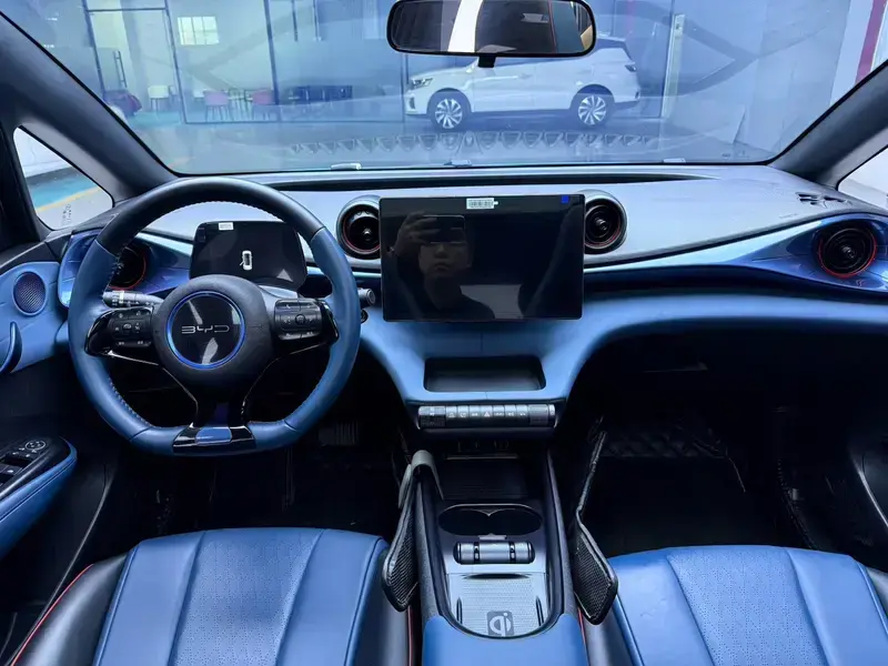 2021 BYD Dolphin с пробегом 32 800 км