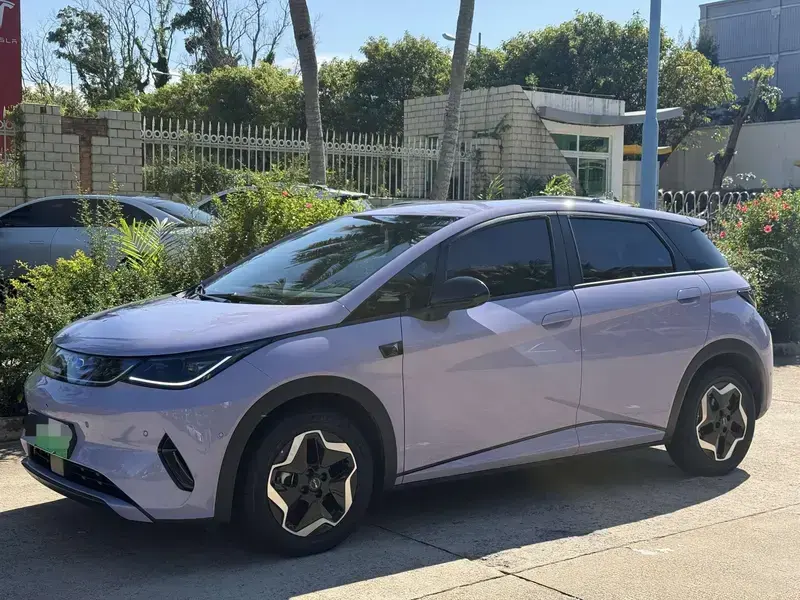 2025 BYD Dolphin с пробегом 17 000 км