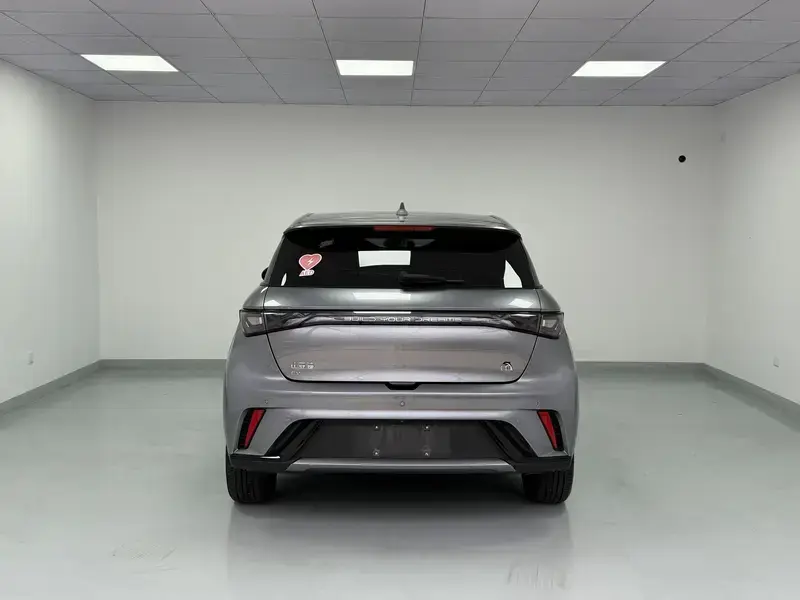 2023 BYD Dolphin с пробегом 31 600 км