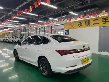 2020 BYD Qin Pro с пробегом 40 000 км