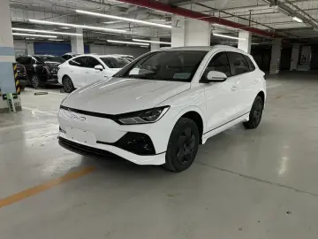 BYD E2