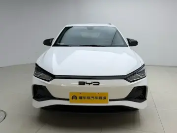 2024 BYD E2 с пробегом 29 300 км