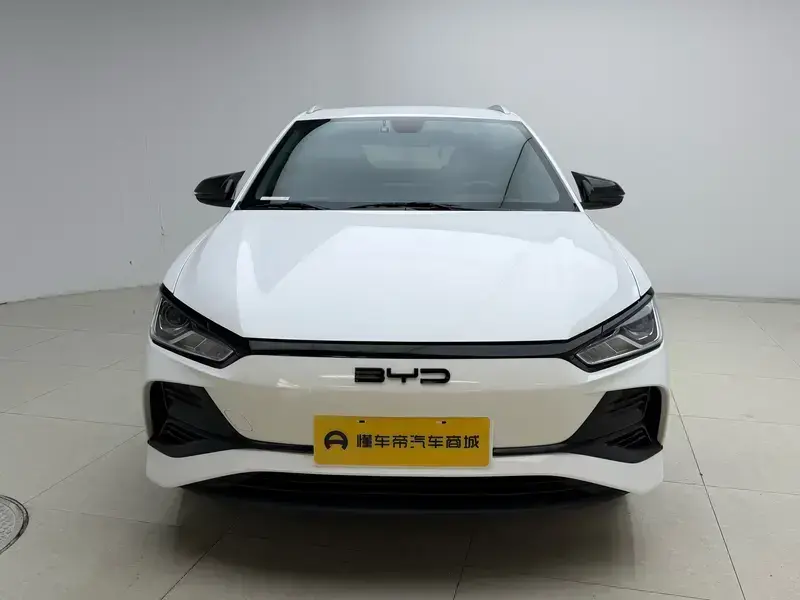 2024 BYD E2 с пробегом 29 300 км