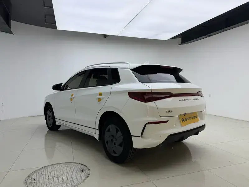 2024 BYD E2 с пробегом 29 300 км