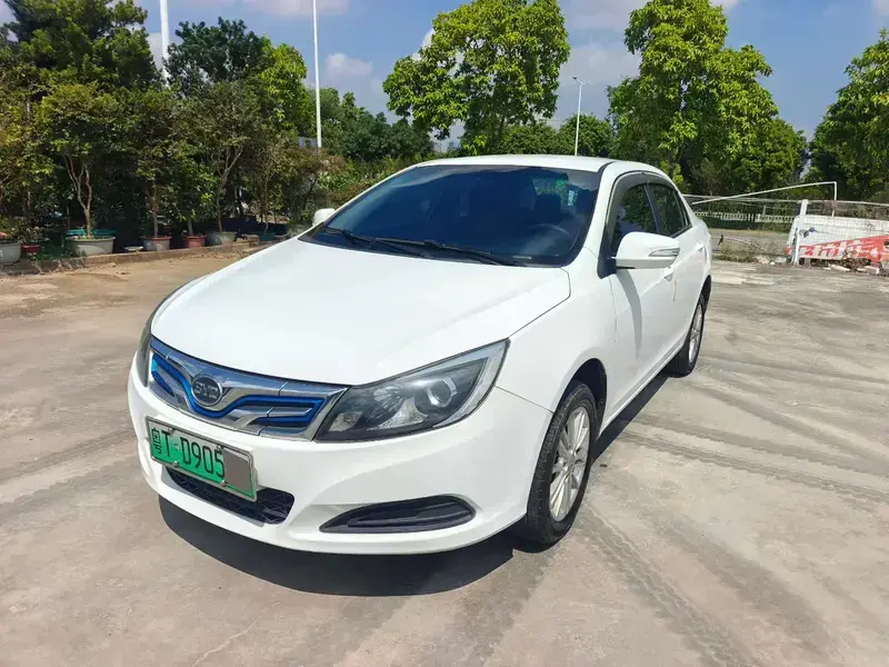 2018 BYD E5 с пробегом 183 000 км