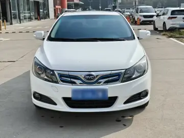 2016 BYD E5 с пробегом 57 000 км